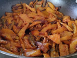 કારેલા બટાકા નું શાક (Karela Bataka Shak Recipe In Gujarati)