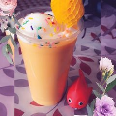 A picture of Mango white chocolate shake.