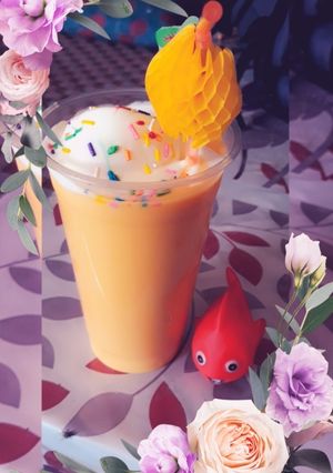 A picture of Mango white chocolate shake.