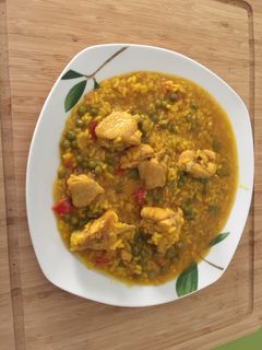 Una foto de Arroz con pollo a la cerveza