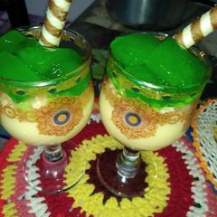 A picture of Cake custard trifle.
