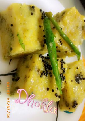 A picture of Dhokla.