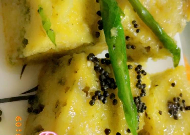 5 week contest
Healthy breakfast week 1 (Dhokla)🌸🌸
#cookpad
#dhokla
#yummy
#foodie