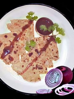 प्याज़ का पराठा(Pyaz ka paratha recipe in Hindi) रेसिपी मुख्य फोटो