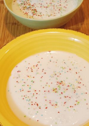 Foto di Bianco mangiare o crema di latte