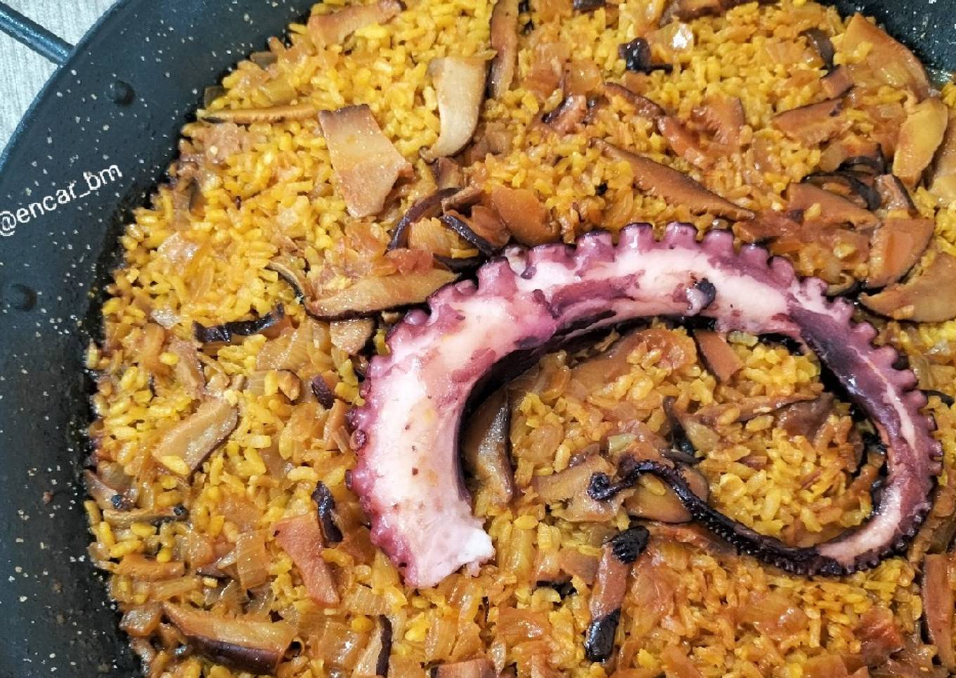 Arroz con pulpo y seta shiitake