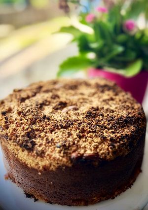 A picture of Apple Cake with Cinnamon Almond Crumble.