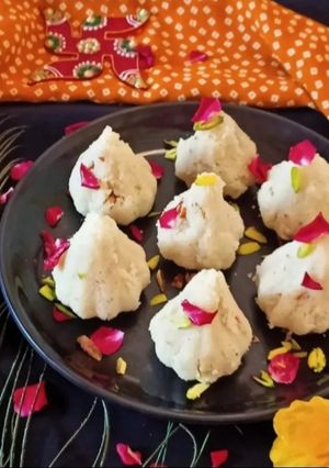 पोहा मोदक रेसिपी मुख्य फोटो