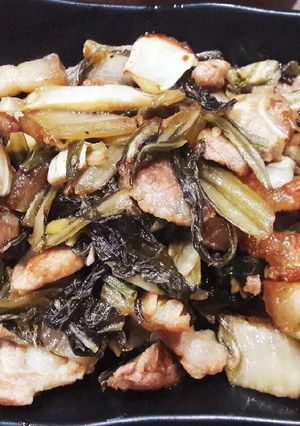 Hình của món Ba chỉ kho dưa chua.