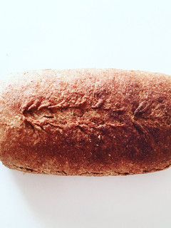 Una foto de Pan de espelta y harina integral con masa madre de espelta