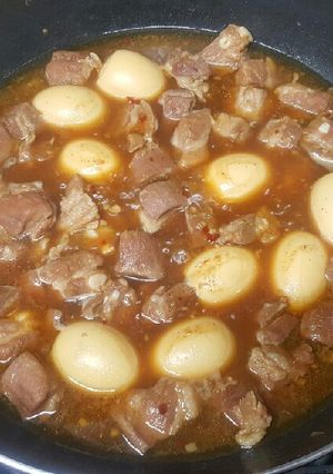 Hình của món Thịt kho trứng.