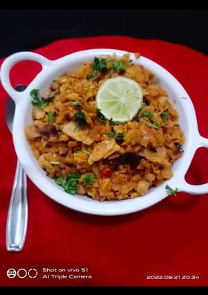 A picture of Roti chivda (leftover chapati chura).