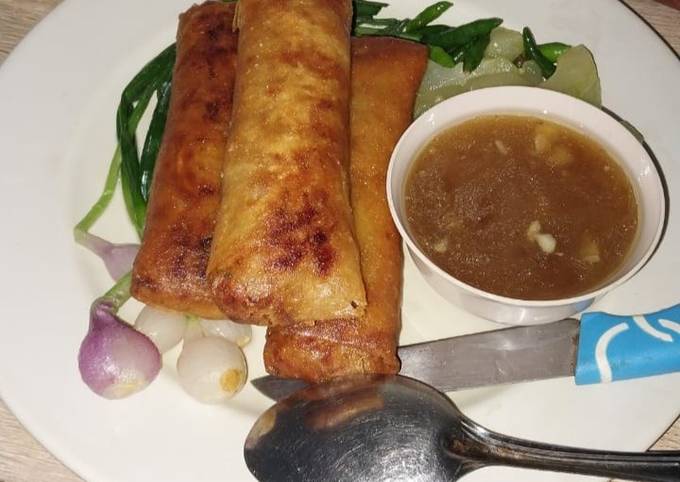 Resep Lumpia Ayam Aini'Cooking oleh Imroah Qurotul 'Aini - Cookpad