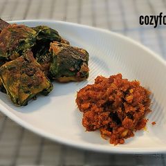 Dry fish wraps with chutney A picture of Dry fish wraps with chutney.