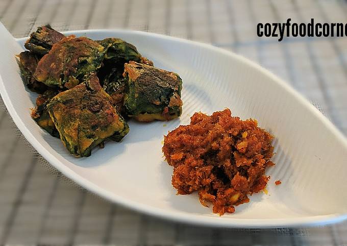 Dry fish wraps with chutney