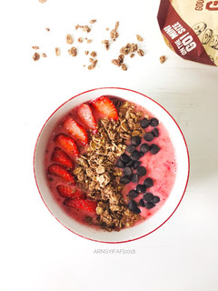 Foto resep Strawberry Smoothie Bowl #rabubaru