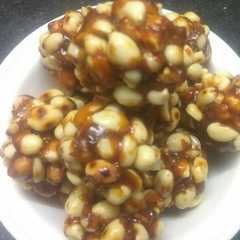 શીંગદાણા ના લાડુ (Shingdana Ladoo Recipe In Gujarati) রেসিপির প্রধান ছবি
