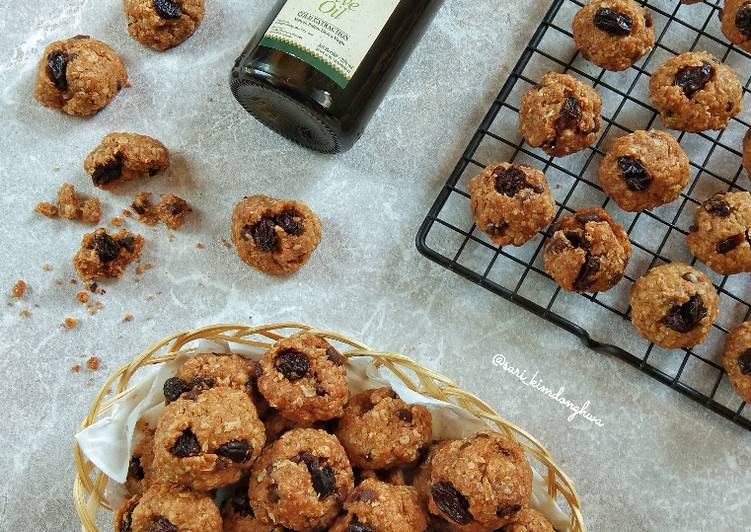 Langkah Mudah untuk Membuat Crunchy Oatmeal Olive Oil Cookies (No Mixer), Bikin Ngiler