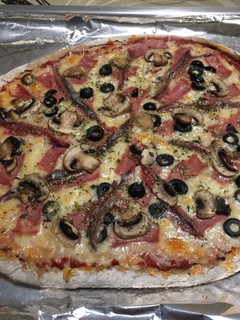 Una foto de Pizza masa integral casera romana