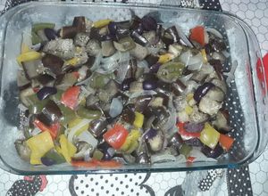 Foto de Salada de Berinjela com Pimentões