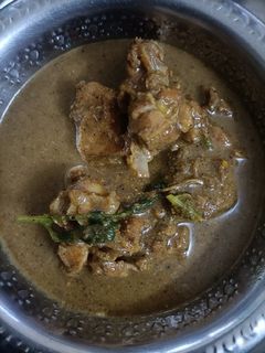 நாட்டுக்கோழி தண்ணீர் குழம்பு(nattukoli thanneer kulambu recipe in tamil) செய்முறை முக்கிய புகைப்படம்