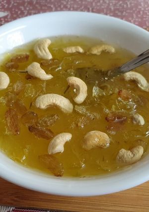 A picture of Papaya Plastic Chutney with Dry Fruits.