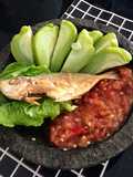 Menu 3 in one (sambal dadak,asin goreng,lalapan)