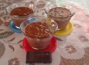 Una foto de Arroz con leche de chocolate 🍫❤