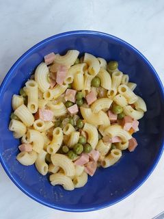 Sonkás, tejfölös tészta recept fotója