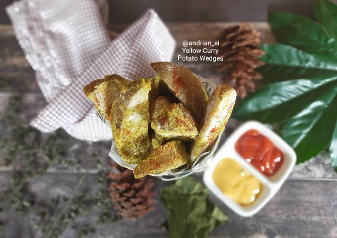 Standar Resep praktis buat Yellow Curry Potato Wedges (Bisa di Panggang/Goreng) yang sedap