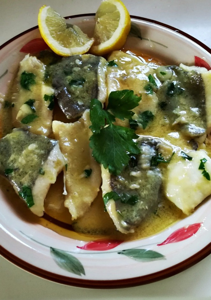 Una foto de Gallo en salsa verde
