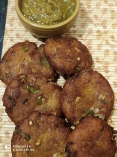 कटलेट (cutlet recipe in Hindi) रेसिपी मुख्य फोटो