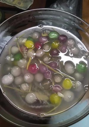 Hình của món Chè bột lọc nhân đậu phộng.