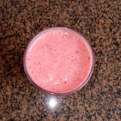A picture of Fruit and yoghurt smooth#4week challenge.