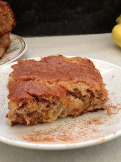 Foto de Bolo de banana caramelizada com aveia e sem farinha
