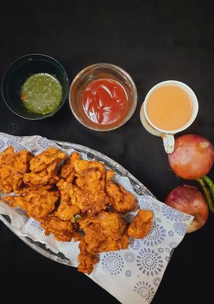 प्याज़ की भुजिया (pyaz ki bhujiya recipe in Hindi) रेसिपी मुख्य फोटो