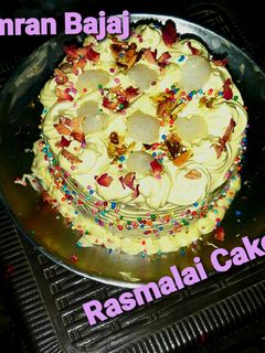 A picture of Rasmalai Cake.