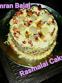 A picture of Rasmalai Cake.