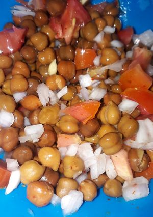A picture of Black chana chat.