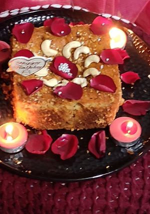 सात्विक पंचामृत केक (Satvik Panchamrut Cake Recipe In Marathi) रेसिपी चे मुख्य फोटो 