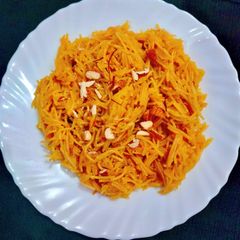 A picture of Saffron sweet semiya.