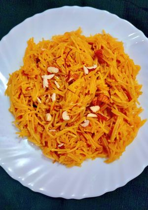 A picture of Saffron sweet semiya.