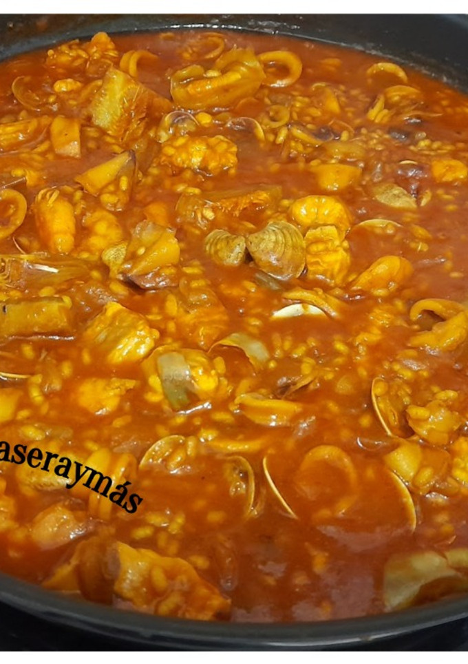 Una foto de Arroz caldoso con pintarroja