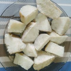 Sweet potatoes(sura mbaya type) A picture of Sweet potatoes(sura mbaya type).