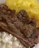 Puré de papas con churrasco