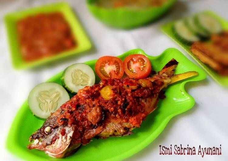 Ikan Bakar Sambel Belimbing