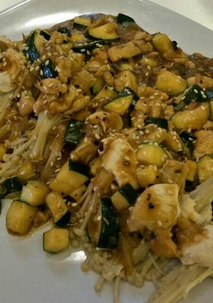 Foto resep Enoki ayam siram saus zucchini