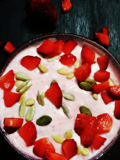 A picture of Strawberry Shrikhand.