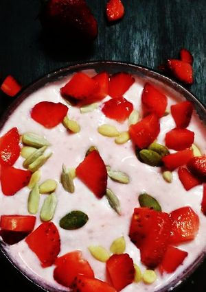 A picture of Strawberry Shrikhand.