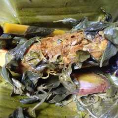 A picture of Pepes ayam.